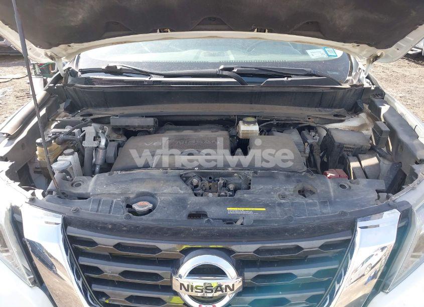 Photo 10 of 2017 Nissan Pathfinder SL (VIN 5N1DR2MM7HC610550)