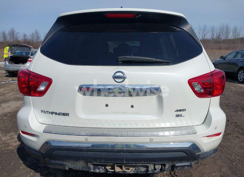 Photo 16 of 2017 Nissan Pathfinder SL (VIN 5N1DR2MM7HC610550)