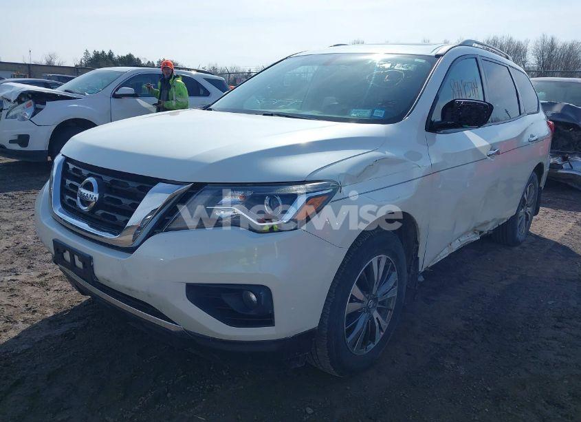 Photo 2 of 2017 Nissan Pathfinder SL (VIN 5N1DR2MM7HC610550)