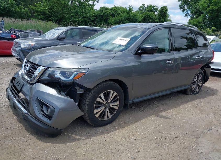 Photo 2 of 2017 Nissan Pathfinder SL (VIN 5N1DR2MM7HC656296)