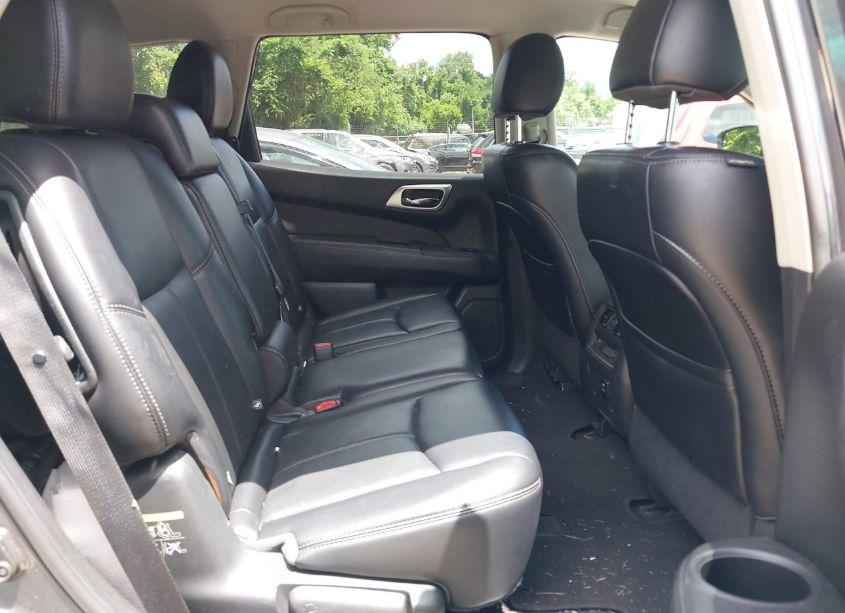 Photo 8 of 2017 Nissan Pathfinder SL (VIN 5N1DR2MM7HC656296)