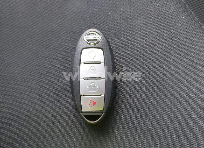 Photo 11 of 2017 Nissan Pathfinder SV (VIN 5N1DR2MM7HC661529)