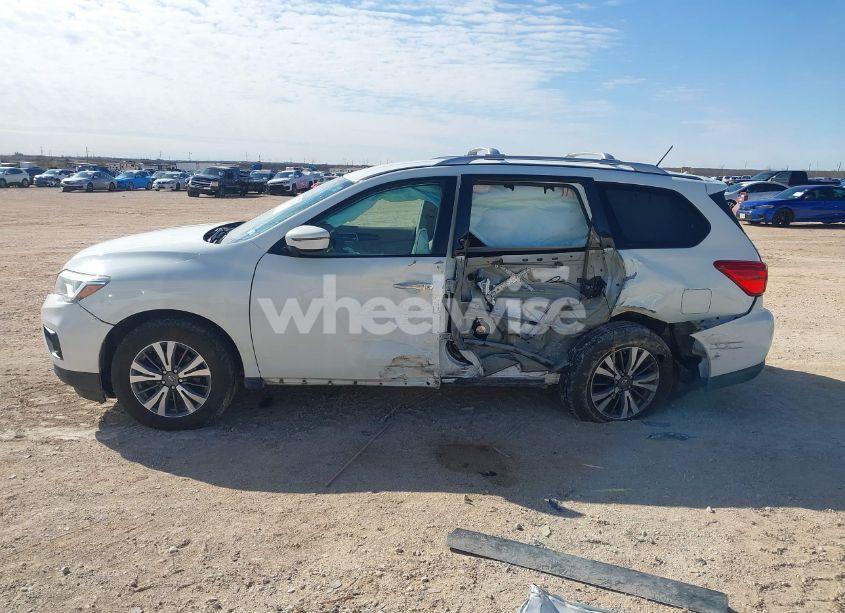 Photo 15 of 2017 Nissan Pathfinder S (VIN 5N1DR2MM7HC673860)