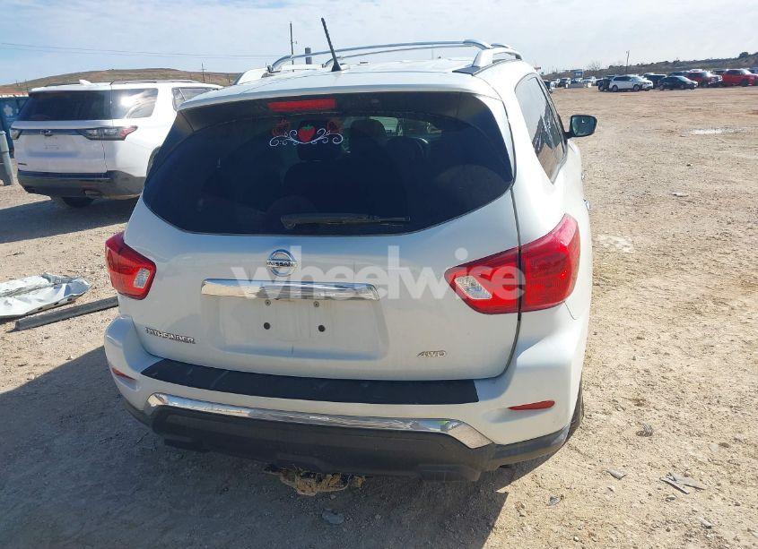 Photo 17 of 2017 Nissan Pathfinder S (VIN 5N1DR2MM7HC673860)