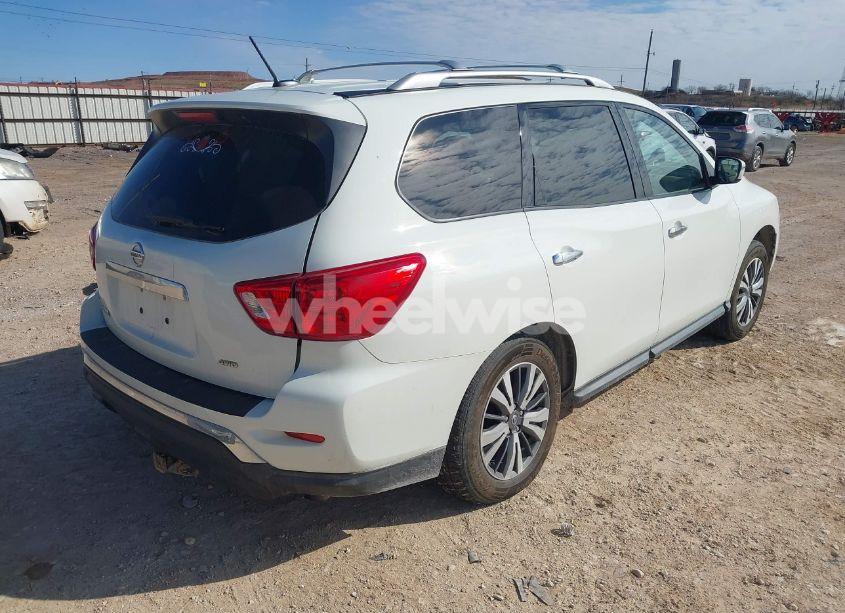 Photo 4 of 2017 Nissan Pathfinder S (VIN 5N1DR2MM7HC673860)