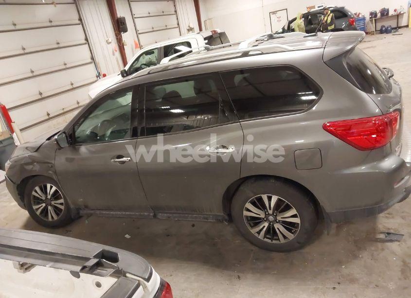 Photo 14 of 2017 Nissan Pathfinder SL (VIN 5N1DR2MM7HC676161)