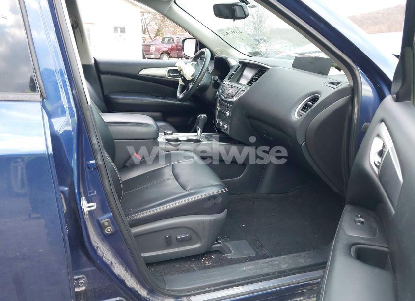 Photo 5 of 2017 Nissan Pathfinder SL (VIN 5N1DR2MM7HC676788)