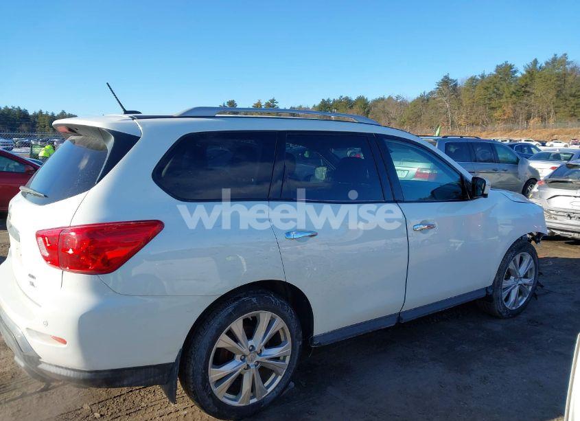 Photo 13 of 2018 Nissan Pathfinder SL (VIN 5N1DR2MM7JC603796)
