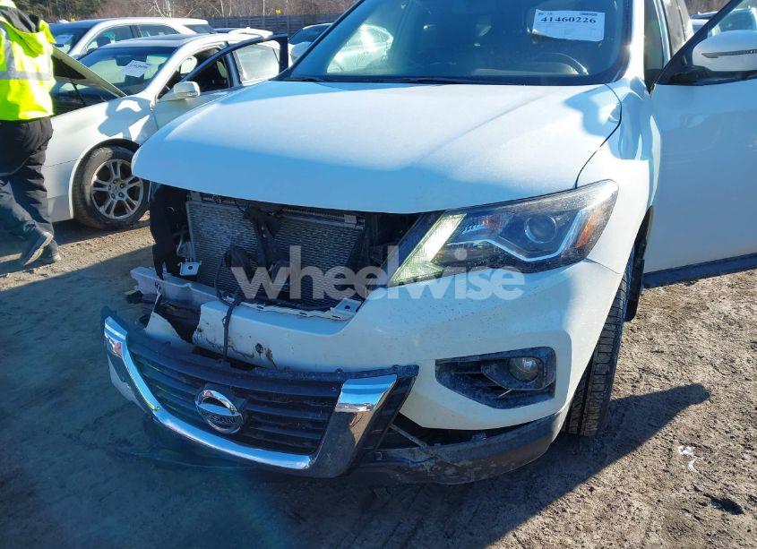 Photo 6 of 2018 Nissan Pathfinder SL (VIN 5N1DR2MM7JC603796)