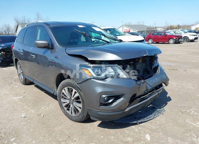 2018 Nissan Pathfinder S/SV/SL/PLATINUM (VIN 5N1DR2MM7JC605905) main photo