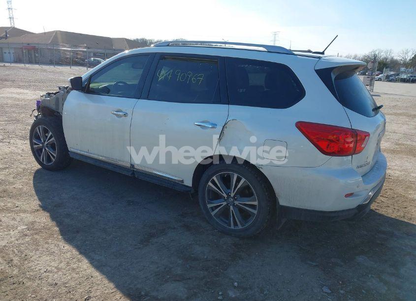 Photo 3 of 2018 Nissan Pathfinder PLATINUM (VIN 5N1DR2MM7JC611719)