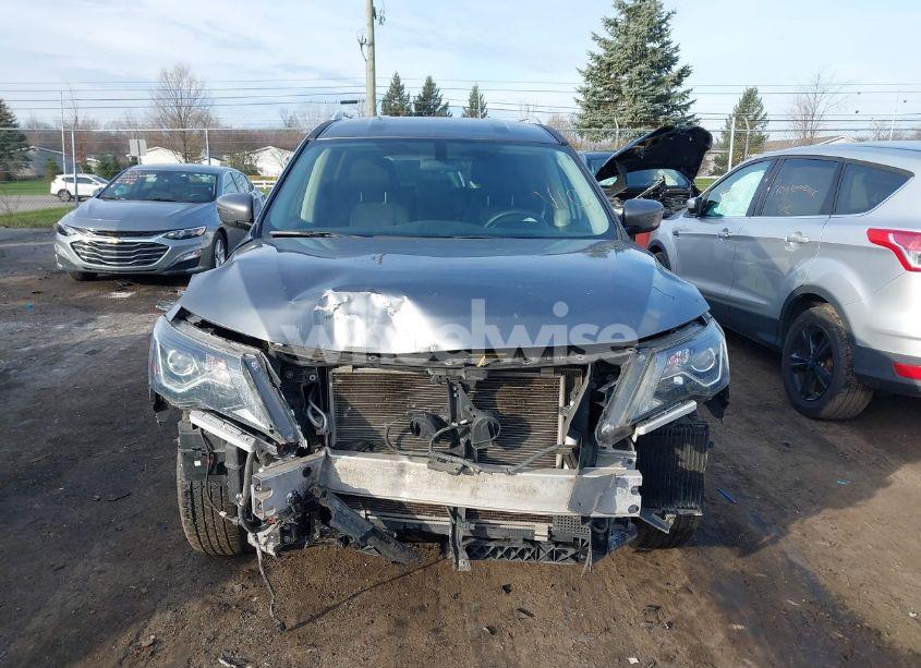 Photo 12 of 2018 Nissan Pathfinder S (VIN 5N1DR2MM7JC626401)