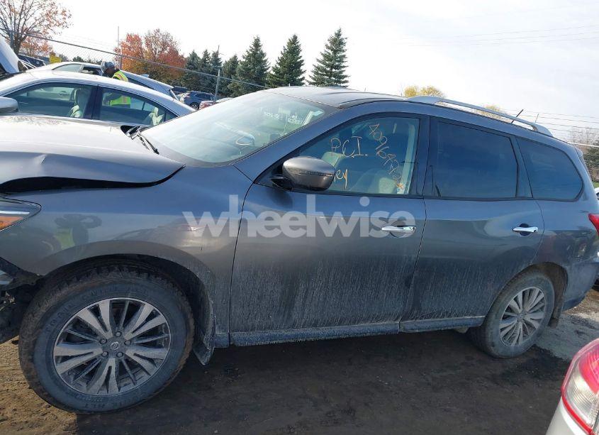 Photo 14 of 2018 Nissan Pathfinder S (VIN 5N1DR2MM7JC626401)
