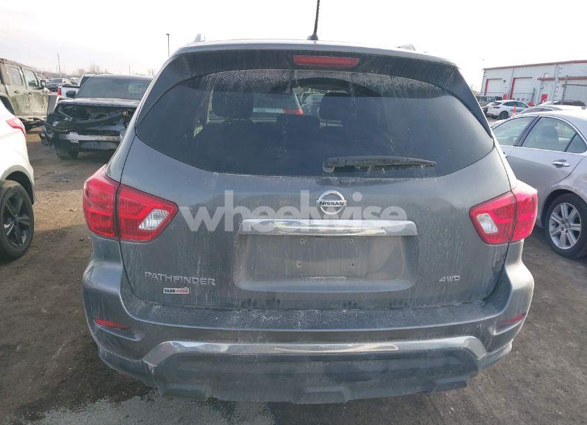 Photo 16 of 2018 Nissan Pathfinder S (VIN 5N1DR2MM7JC626401)