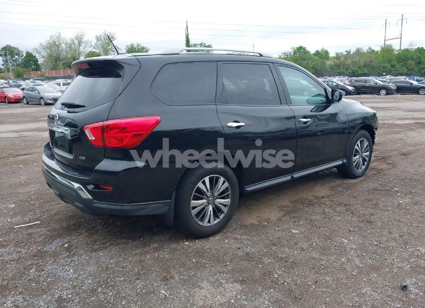 Photo 4 of 2018 Nissan Pathfinder S (VIN 5N1DR2MM7JC675369)
