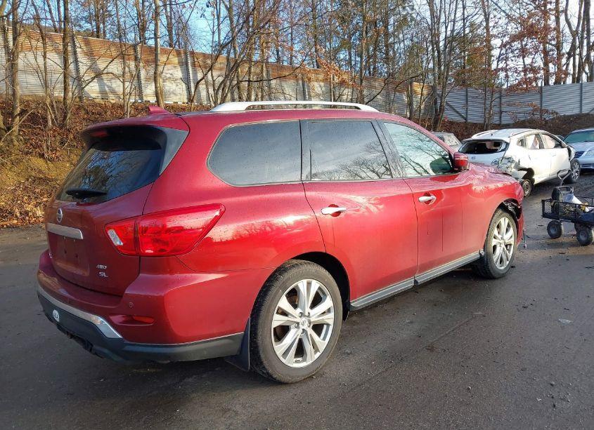 Photo 4 of 2019 Nissan Pathfinder SL (VIN 5N1DR2MM7KC591425)