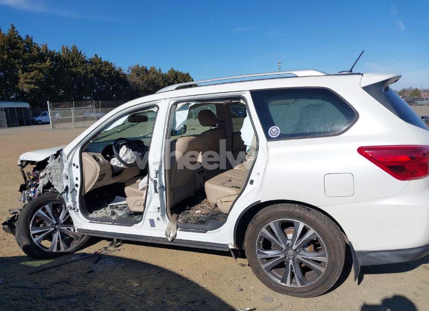 Photo 14 of 2017 Nissan Pathfinder PLATINUM (VIN 5N1DR2MM8HC624702)