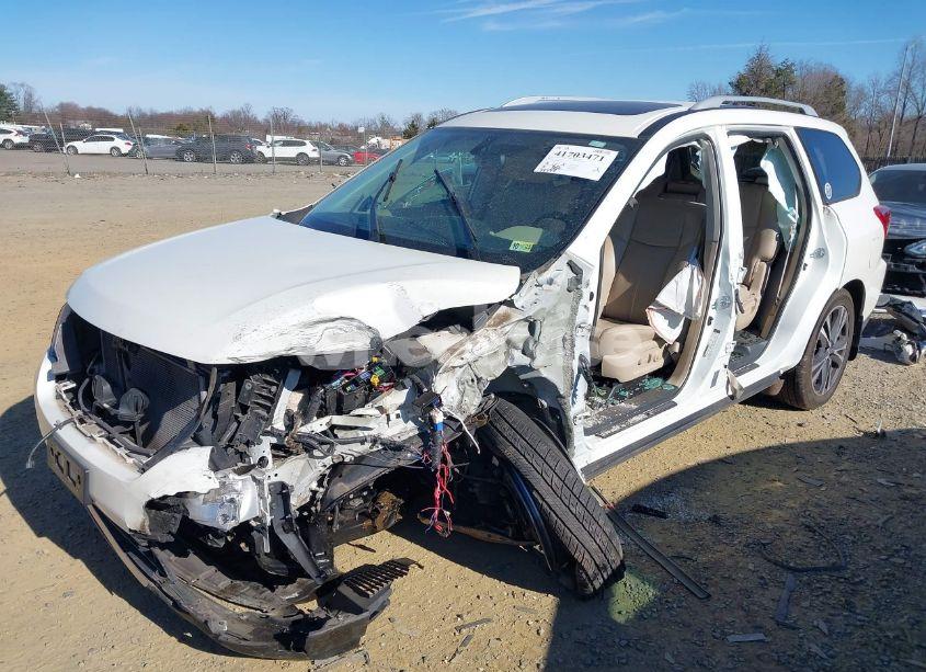 Photo 2 of 2017 Nissan Pathfinder PLATINUM (VIN 5N1DR2MM8HC624702)