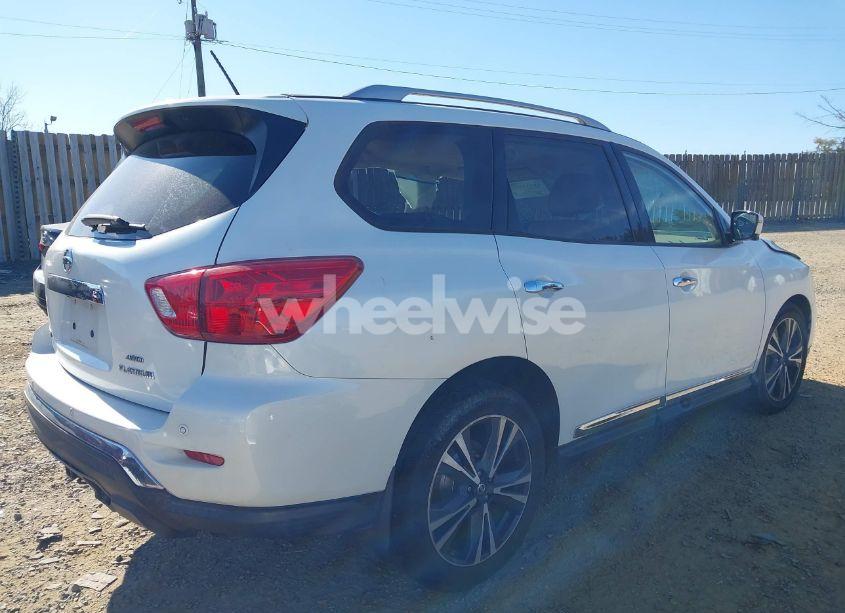Photo 4 of 2017 Nissan Pathfinder PLATINUM (VIN 5N1DR2MM8HC624702)