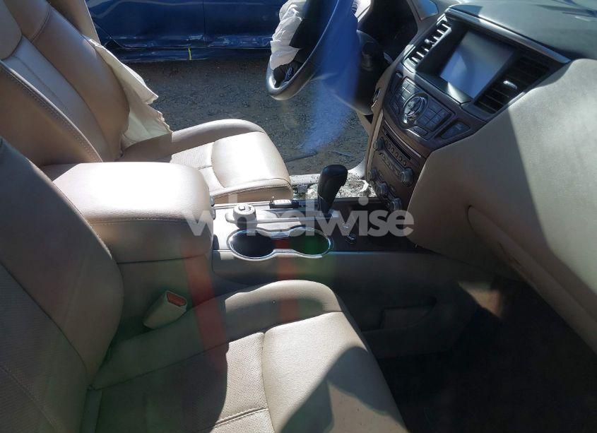Photo 5 of 2017 Nissan Pathfinder PLATINUM (VIN 5N1DR2MM8HC624702)