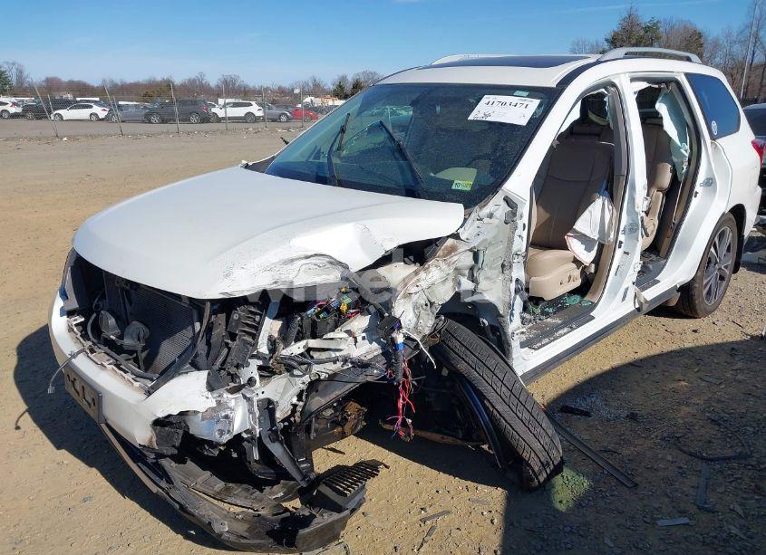 Photo 6 of 2017 Nissan Pathfinder PLATINUM (VIN 5N1DR2MM8HC624702)