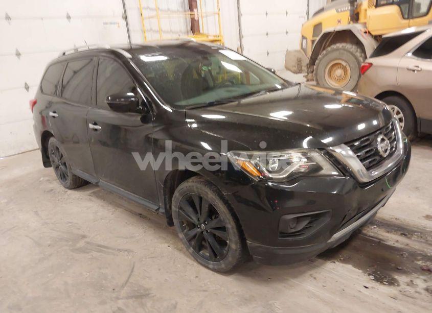 2017 Nissan Pathfinder S (VIN 5N1DR2MM8HC640947) main photo