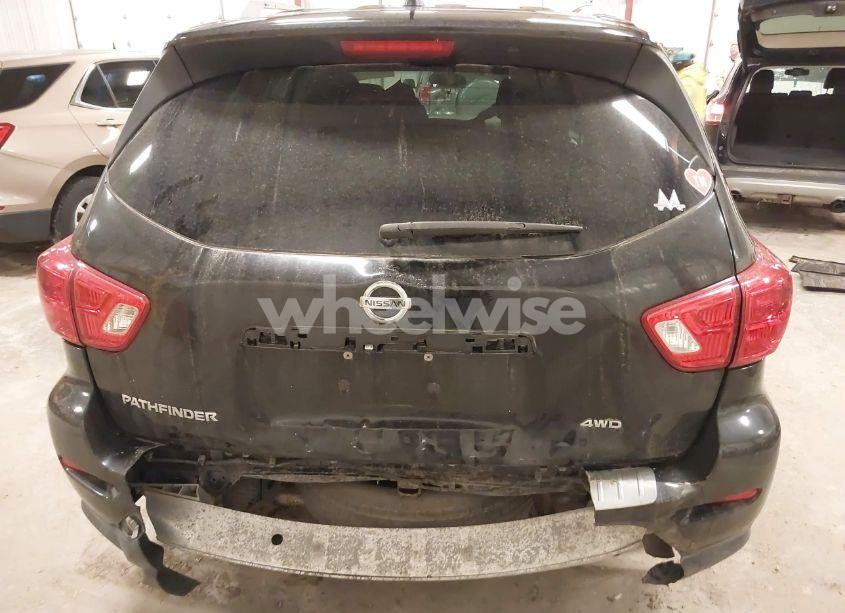 Photo 6 of 2017 Nissan Pathfinder S (VIN 5N1DR2MM8HC640947)