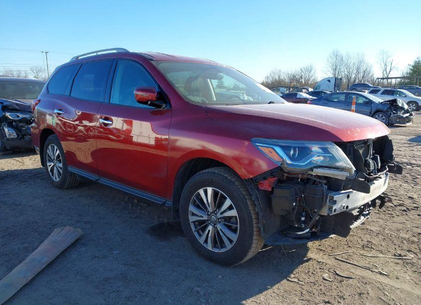 2017 Nissan Pathfinder SV (VIN 5N1DR2MM8HC664097) main photo