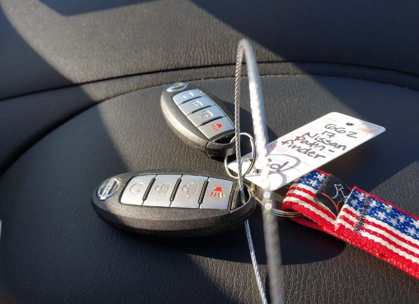 Photo 11 of 2017 Nissan Pathfinder SV (VIN 5N1DR2MM8HC664097)