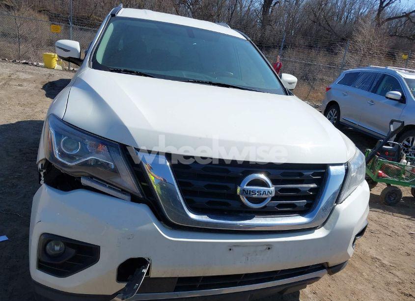 Photo 12 of 2017 Nissan Pathfinder SV (VIN 5N1DR2MM8HC667792)
