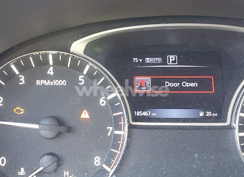 Photo 15 of 2017 Nissan Pathfinder SV (VIN 5N1DR2MM8HC667792)