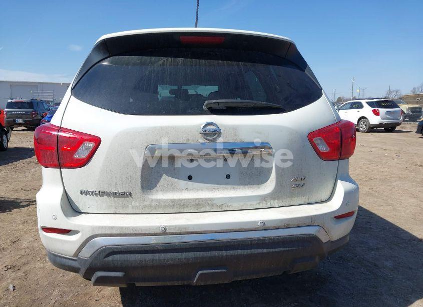 Photo 16 of 2017 Nissan Pathfinder SV (VIN 5N1DR2MM8HC667792)