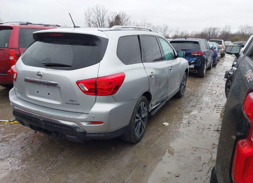Photo 4 of 2017 Nissan Pathfinder PLATINUM (VIN 5N1DR2MM8HC670952)