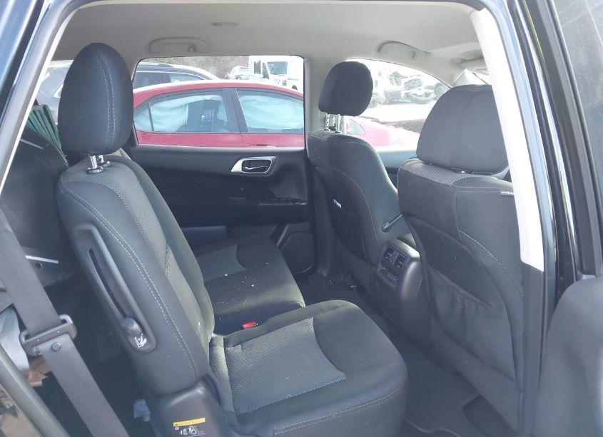 Photo 8 of 2017 Nissan Pathfinder SV (VIN 5N1DR2MM8HC689940)
