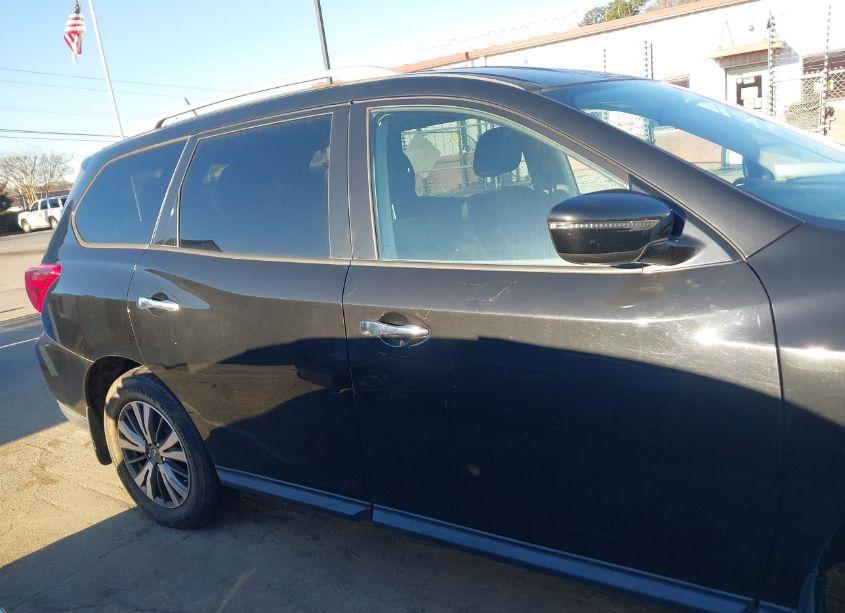 Photo 13 of 2017 Nissan Pathfinder S (VIN 5N1DR2MM8HC911182)