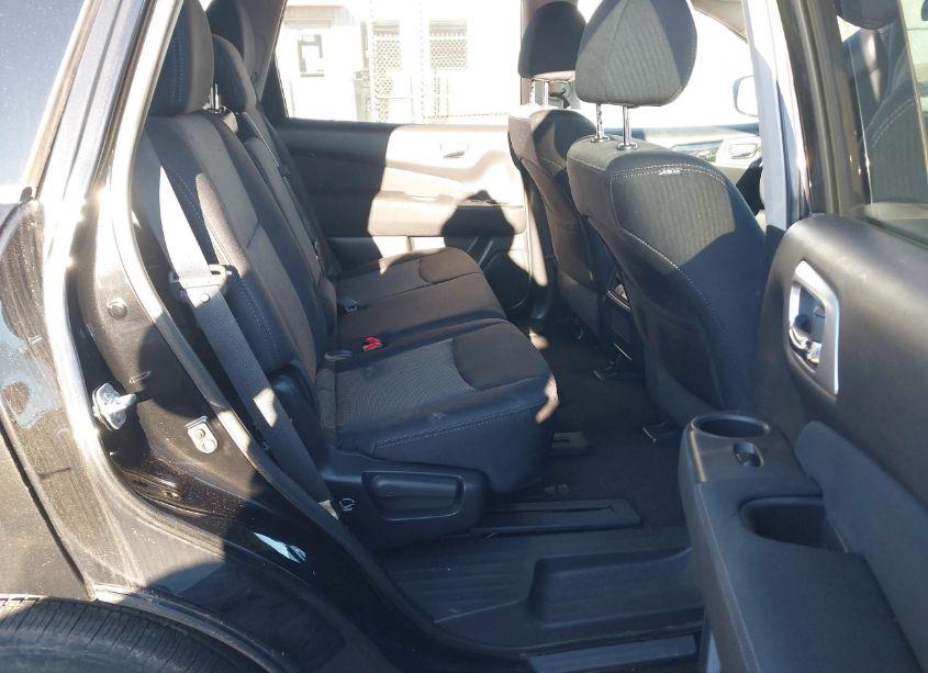 Photo 8 of 2017 Nissan Pathfinder S (VIN 5N1DR2MM8HC911182)