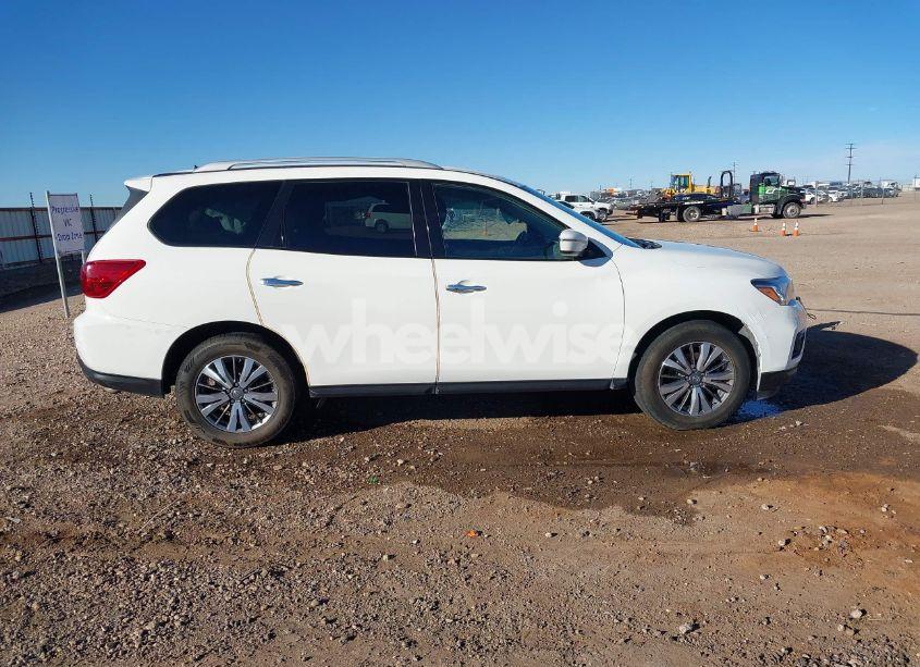 Photo 13 of 2018 Nissan Pathfinder SV (VIN 5N1DR2MM8JC608098)