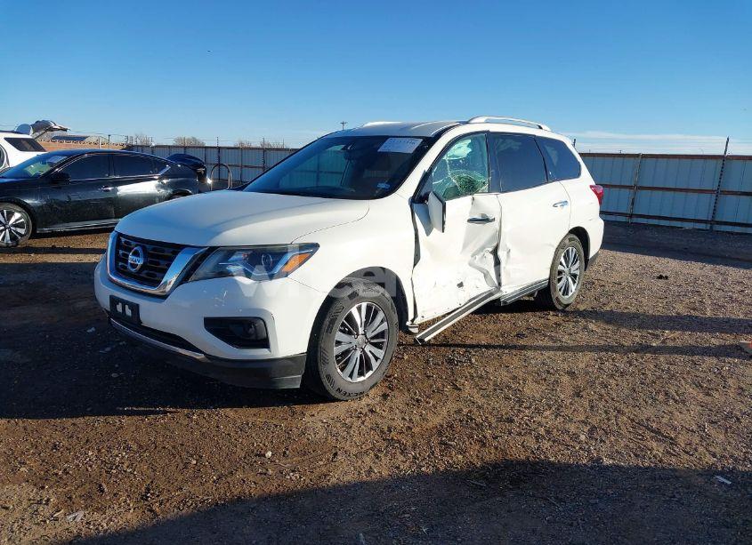Photo 2 of 2018 Nissan Pathfinder SV (VIN 5N1DR2MM8JC608098)