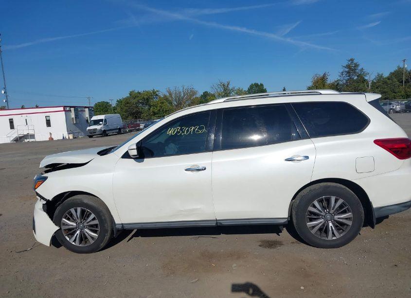 Photo 14 of 2018 Nissan Pathfinder SV (VIN 5N1DR2MM8JC614676)