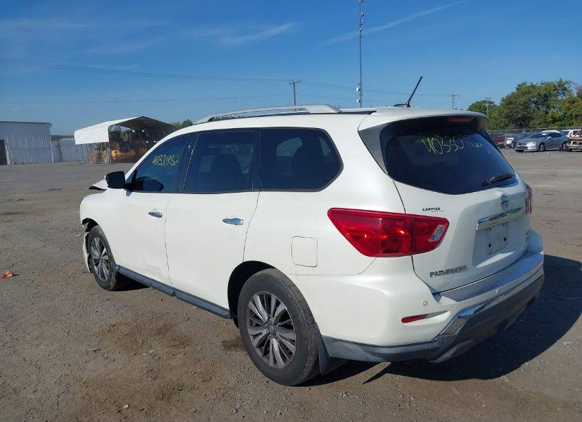 Photo 3 of 2018 Nissan Pathfinder SV (VIN 5N1DR2MM8JC614676)