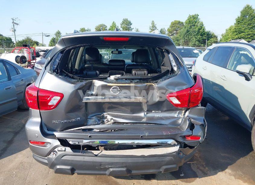 Photo 16 of 2018 Nissan Pathfinder SL (VIN 5N1DR2MM8JC637360)