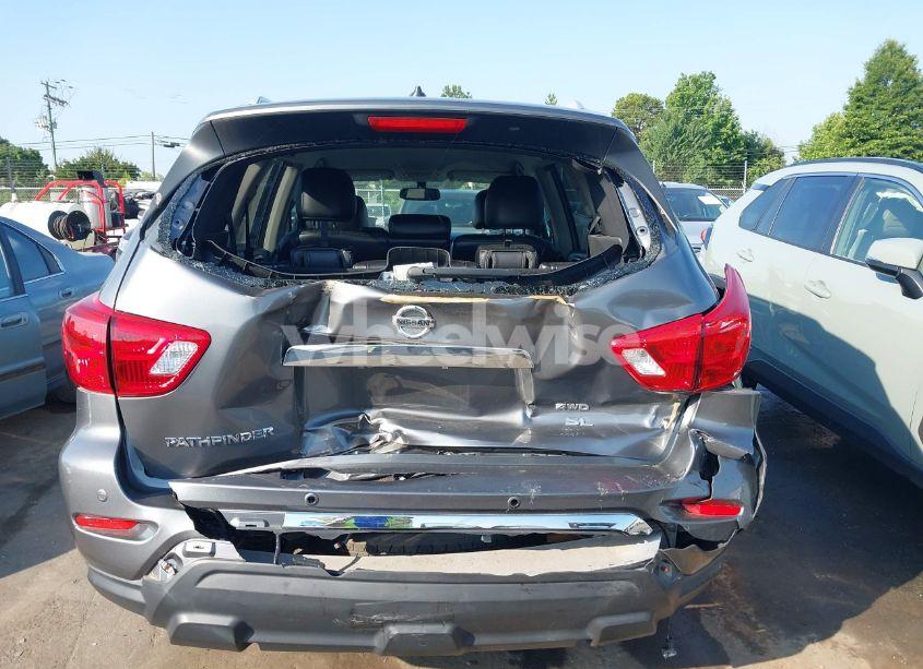 Photo 6 of 2018 Nissan Pathfinder SL (VIN 5N1DR2MM8JC637360)