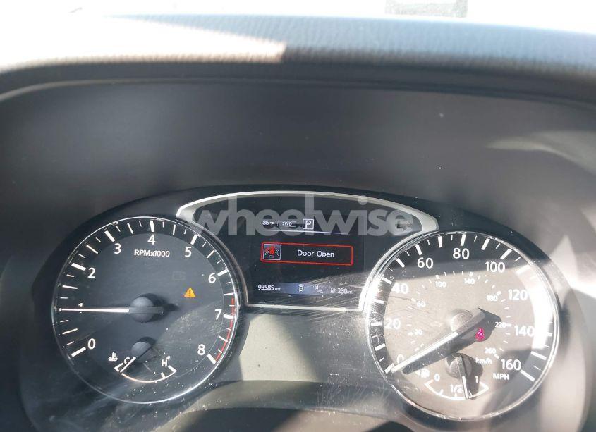 Photo 7 of 2018 Nissan Pathfinder SL (VIN 5N1DR2MM8JC637360)