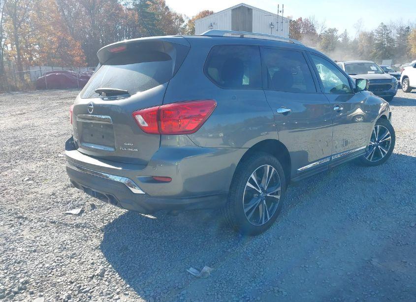 Photo 4 of 2018 Nissan Pathfinder PLATINUM (VIN 5N1DR2MM8JC648004)