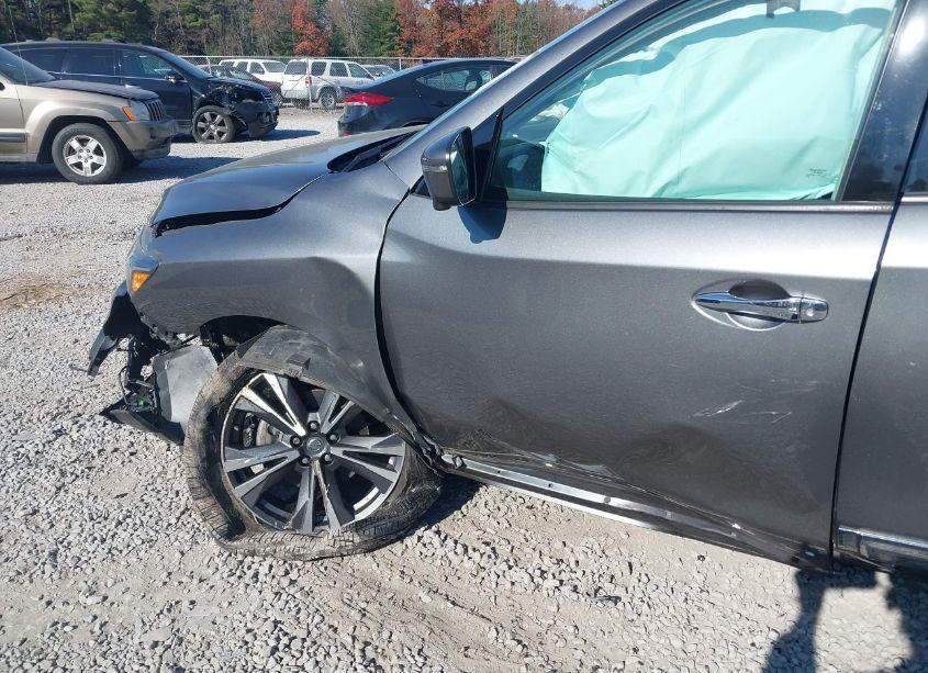 Photo 6 of 2018 Nissan Pathfinder PLATINUM (VIN 5N1DR2MM8JC648004)