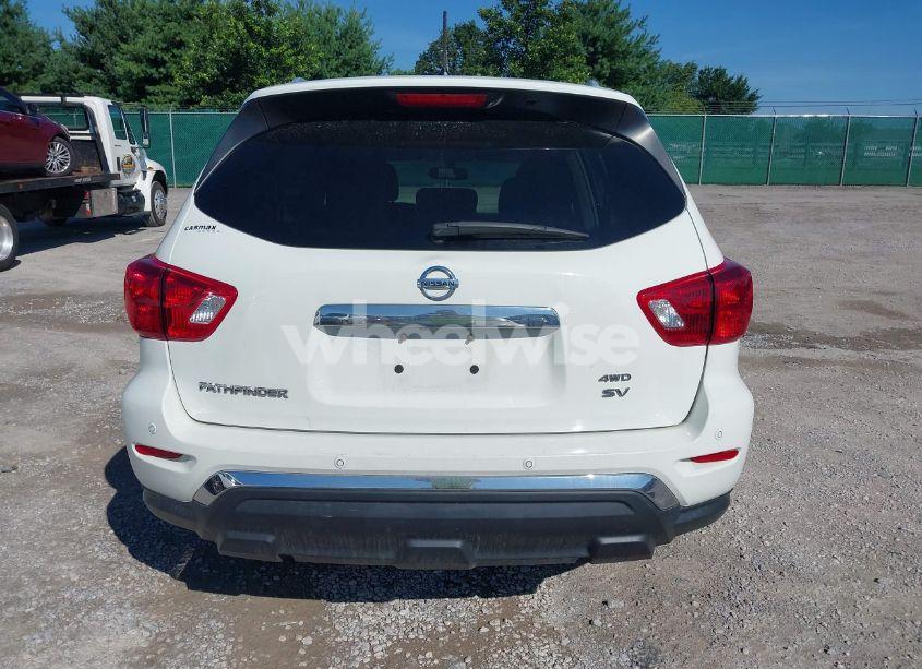 Photo 16 of 2018 Nissan Pathfinder SV (VIN 5N1DR2MM8JC661481)