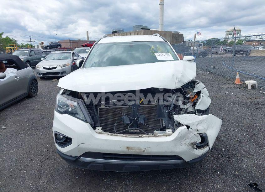 Photo 12 of 2018 Nissan Pathfinder SV (VIN 5N1DR2MM8JC662291)