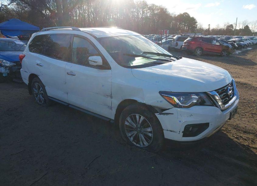 2018 Nissan Pathfinder SV (VIN 5N1DR2MM8JC678460) main photo