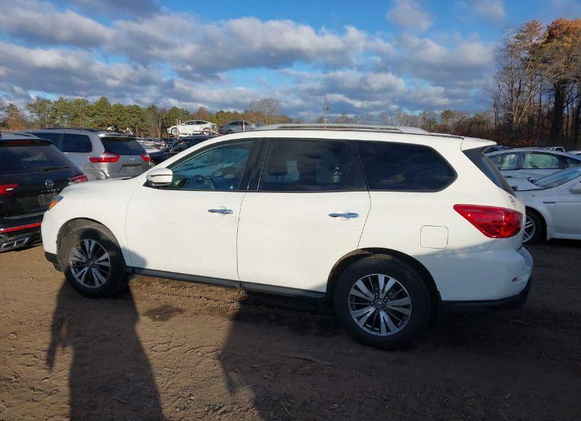 Photo 14 of 2018 Nissan Pathfinder SV (VIN 5N1DR2MM8JC678460)