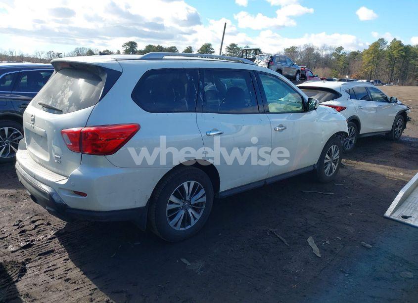 Photo 13 of 2018 Nissan Pathfinder SV (VIN 5N1DR2MM8JC678815)